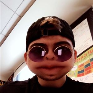 Meet your Posher, Alejandro